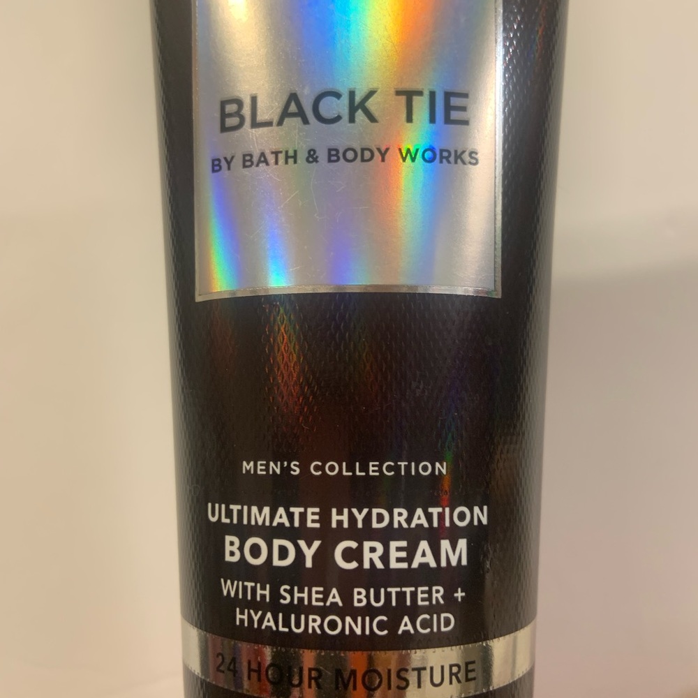 Bath and Bodyworks After Dark body cream with hyaluronic acid